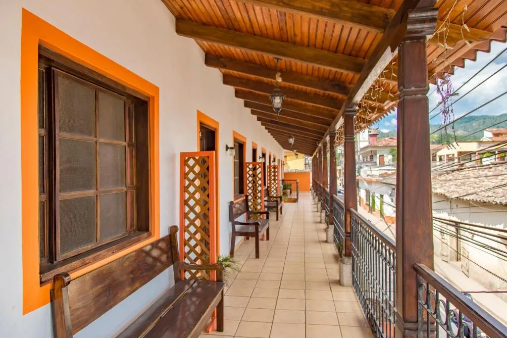 Berakah Hotel & B&B